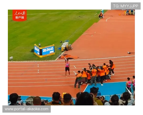 苏炳添全运会完成职业生涯谢幕，现场响起《说不出再见》